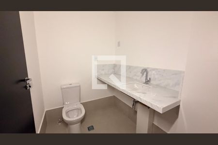 Banheiro de apartamento à venda com 1 quarto, 50m² em Setor Bueno, Goiânia