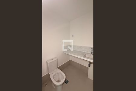 Banheiro de apartamento à venda com 1 quarto, 50m² em Setor Bueno, Goiânia