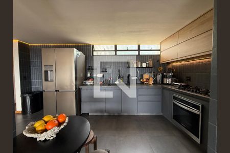 Apartamento para alugar com 3 quartos, 200m² em Vila Buarque, São Paulo