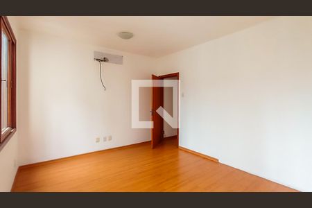 Quarto 1 de apartamento para alugar com 2 quartos, 63m² em Azenha, Porto Alegre