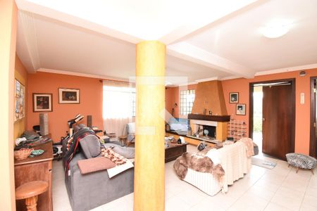 Sala de Estar de casa à venda com 4 quartos, 460m² em Boa Vista, Curitiba