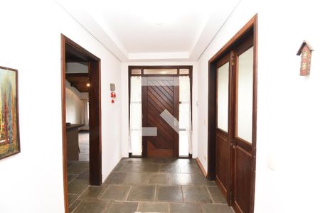 Hall de entrada de casa à venda com 4 quartos, 460m² em Boa Vista, Curitiba