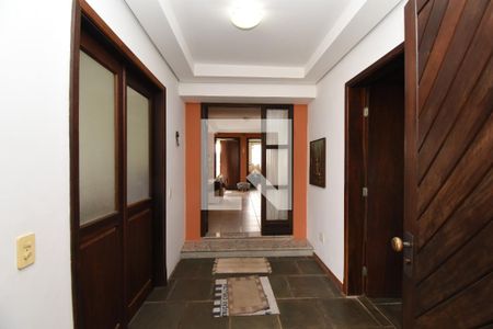 Hall de entrada de casa à venda com 4 quartos, 460m² em Boa Vista, Curitiba