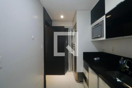 Cozinha de apartamento para alugar com 2 quartos, 118m² em Jardim Asturias, Guarujá