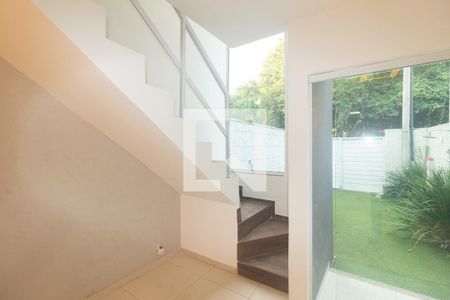 Sala de casa para alugar com 2 quartos, 72m² em Campo Grande, Rio de Janeiro