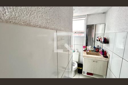 Banheiro de apartamento para alugar com 2 quartos, 44m² em Jardim Munira, Guarulhos