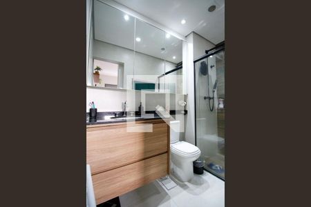 Banheiro  de apartamento à venda com 1 quarto, 50m² em Pinheiros, São Paulo
