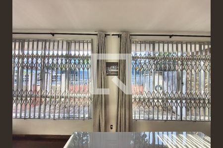 Sala de casa à venda com 3 quartos, 216m² em Taquara, Rio de Janeiro