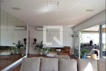 Sala de estar de apartamento à venda com 3 quartos, 183m² em Pinheiros, São Paulo