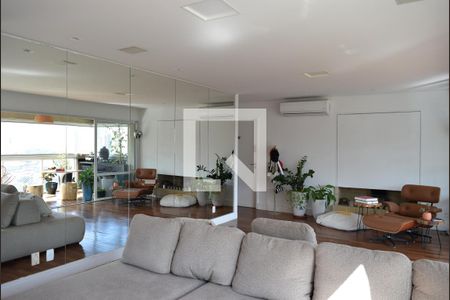 Sala de estar de apartamento à venda com 3 quartos, 183m² em Pinheiros, São Paulo