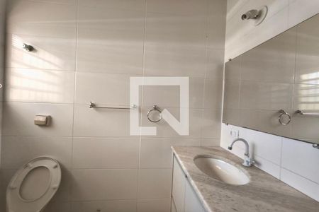 Banheiro Suíte de casa para alugar com 3 quartos, 250m² em Vila Proost de Souza, Campinas