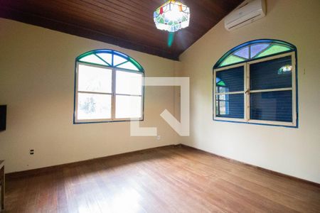 Sala 2 de casa para alugar com 6 quartos, 600m² em Tororó, Brasília