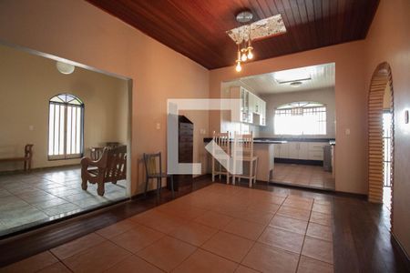 Sala 3 de casa para alugar com 6 quartos, 600m² em Tororó, Brasília