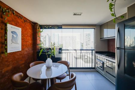 Varanda e Cozinha de apartamento à venda com 1 quarto, 40m² em Brooklin, São Paulo
