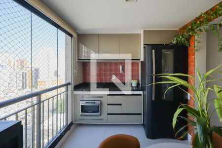 Varanda e Cozinha de apartamento à venda com 1 quarto, 40m² em Brooklin, São Paulo
