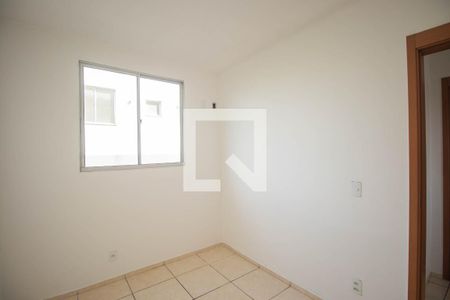 Quarto 2 de apartamento para alugar com 2 quartos, 44m² em Vista Alegre, São Gonçalo