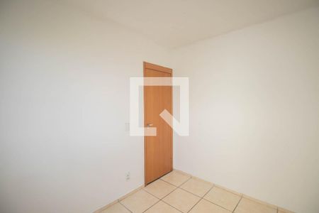 Quarto 2 de apartamento para alugar com 2 quartos, 44m² em Vista Alegre, São Gonçalo