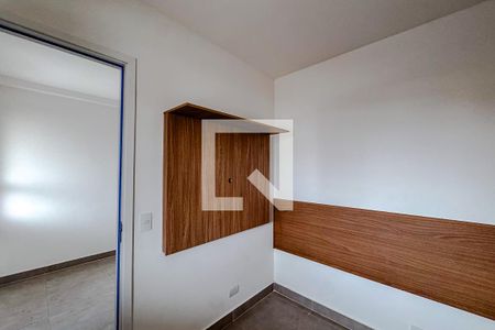 Quarto 2 de apartamento para alugar com 2 quartos, 38m² em Vila Canero, São Paulo