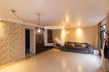 Sala de casa à venda com 4 quartos, 190m² em Cajuru, Curitiba