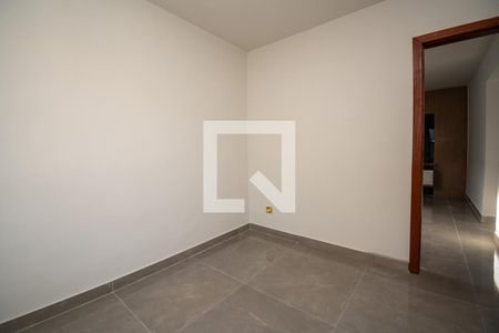 Apartamento à venda com 2 quartos, 49m² em Vila Beneves, Contagem