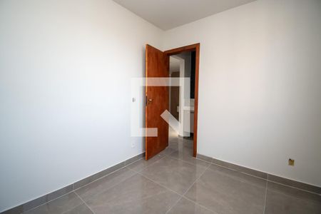 Apartamento à venda com 2 quartos, 49m² em Vila Beneves, Contagem