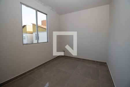 Apartamento à venda com 2 quartos, 49m² em Vila Beneves, Contagem