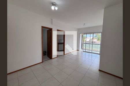 Sala de apartamento para alugar com 3 quartos, 85m² em Recreio dos Bandeirantes, Rio de Janeiro
