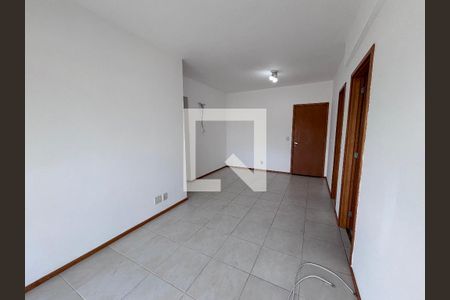Sala de apartamento para alugar com 3 quartos, 85m² em Recreio dos Bandeirantes, Rio de Janeiro