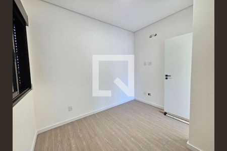 Casa à venda com 3 quartos, 130m² em Villas Do Jaguari, Santana de Parnaíba
