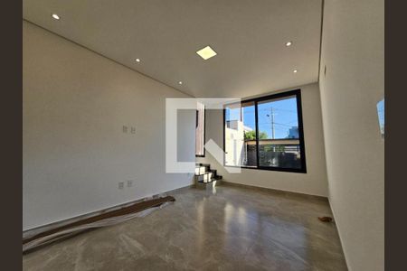 Casa à venda com 3 quartos, 130m² em Villas Do Jaguari, Santana de Parnaíba