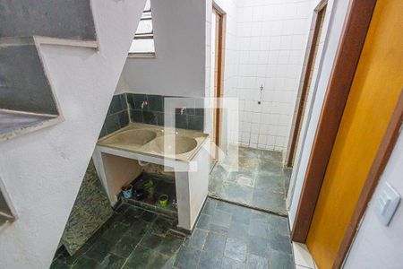 area de serviço de casa de condomínio para alugar com 4 quartos, 130m² em Dona Clara, Belo Horizonte