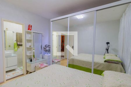 Casa à venda com 5 quartos, 306m² em Qe 44, Brasília