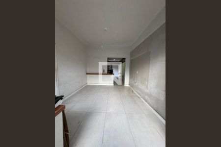 Sala de casa de condomínio à venda com 3 quartos, 90m² em São Francisco Xavier, Rio de Janeiro