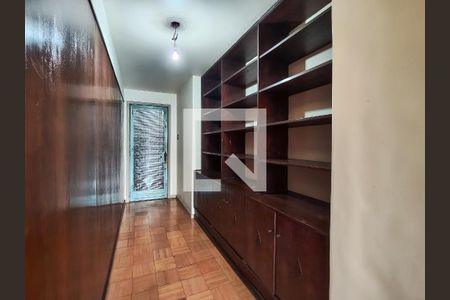Entrada de apartamento à venda com 3 quartos, 107m² em Grajaú, Rio de Janeiro