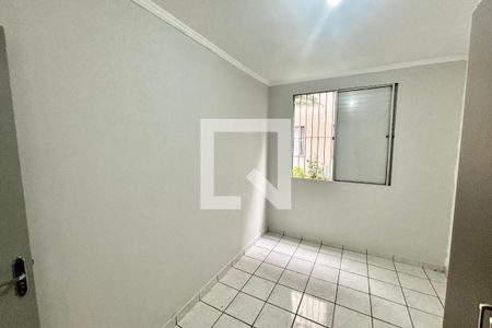 Quarto 1 de apartamento para alugar com 2 quartos, 53m² em Jardim Gonzaga, São Paulo