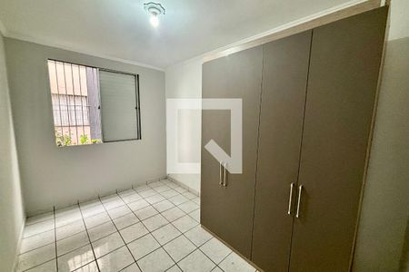 Quarto 1 de apartamento para alugar com 2 quartos, 53m² em Jardim Gonzaga, São Paulo