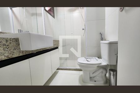 Banheiro de kitnet/studio para alugar com 1 quarto, 39m² em Rio Vermelho, Salvador