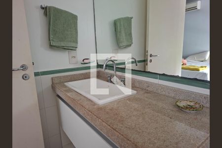 Banheiro de apartamento para alugar com 2 quartos, 98m² em Campeche, Florianópolis