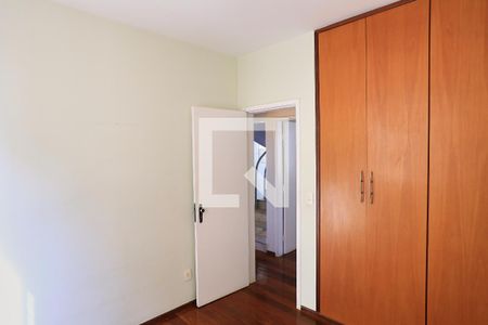 Quarto de apartamento à venda com 3 quartos, 122m² em Sagrada Família, Belo Horizonte