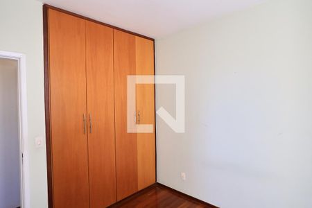 Quarto de apartamento à venda com 3 quartos, 122m² em Sagrada Família, Belo Horizonte
