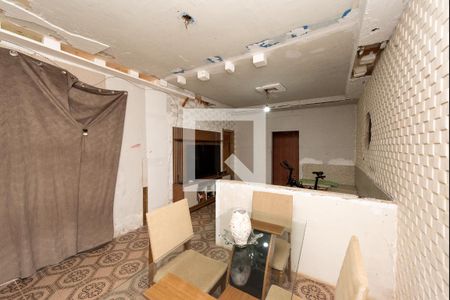 Sala de casa à venda com 2 quartos, 360m² em Araguaia, Belo Horizonte