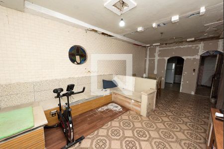Sala de casa à venda com 2 quartos, 360m² em Araguaia, Belo Horizonte