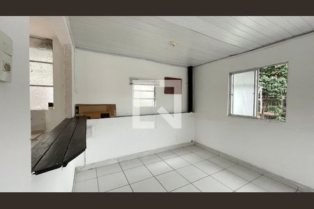 Kitnet de casa para alugar com 0 quarto, 28m² em Engenho Novo, Rio de Janeiro