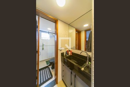 Banheiro  de apartamento à venda com 2 quartos, 55m² em Jardim Alvorada, Santo André