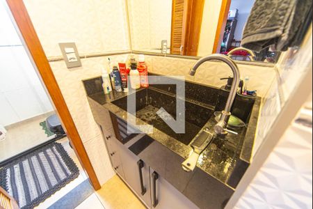 Banheiro  de apartamento à venda com 2 quartos, 55m² em Jardim Alvorada, Santo André