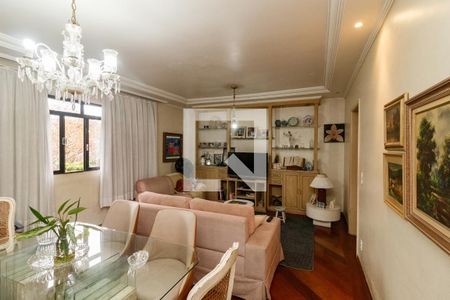 Casa para alugar com 3 quartos, 187m² em Vila Gustavo, São Paulo