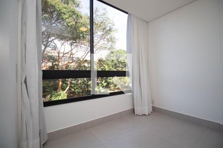 Quarto de apartamento para alugar com 1 quarto, 40m² em Sqn 402, Brasília