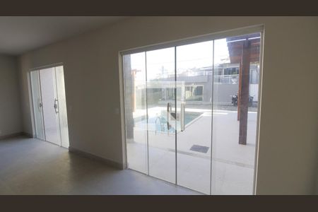 Casa de Condomínio para alugar com 4 quartos, 100m² em Ogiva, Cabo Frio