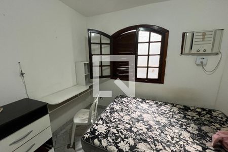 Quarto 2 de casa para alugar com 3 quartos, 105m² em Portuguesa, Rio de Janeiro