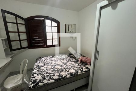 Quarto 2 de casa para alugar com 3 quartos, 105m² em Portuguesa, Rio de Janeiro